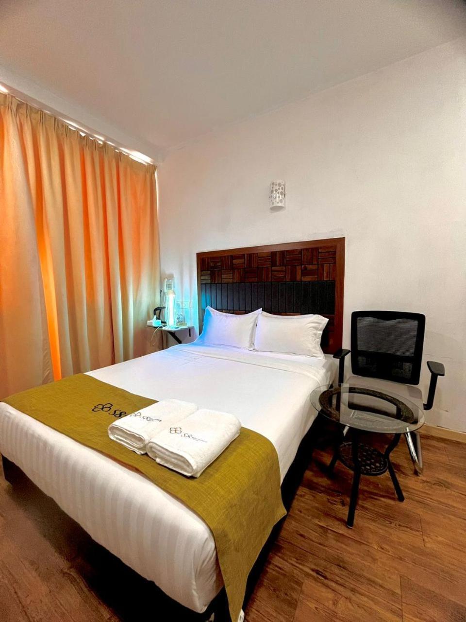 S8 Boutique Hotel Near Klia 1 & Klia 2 雪邦 外观 照片