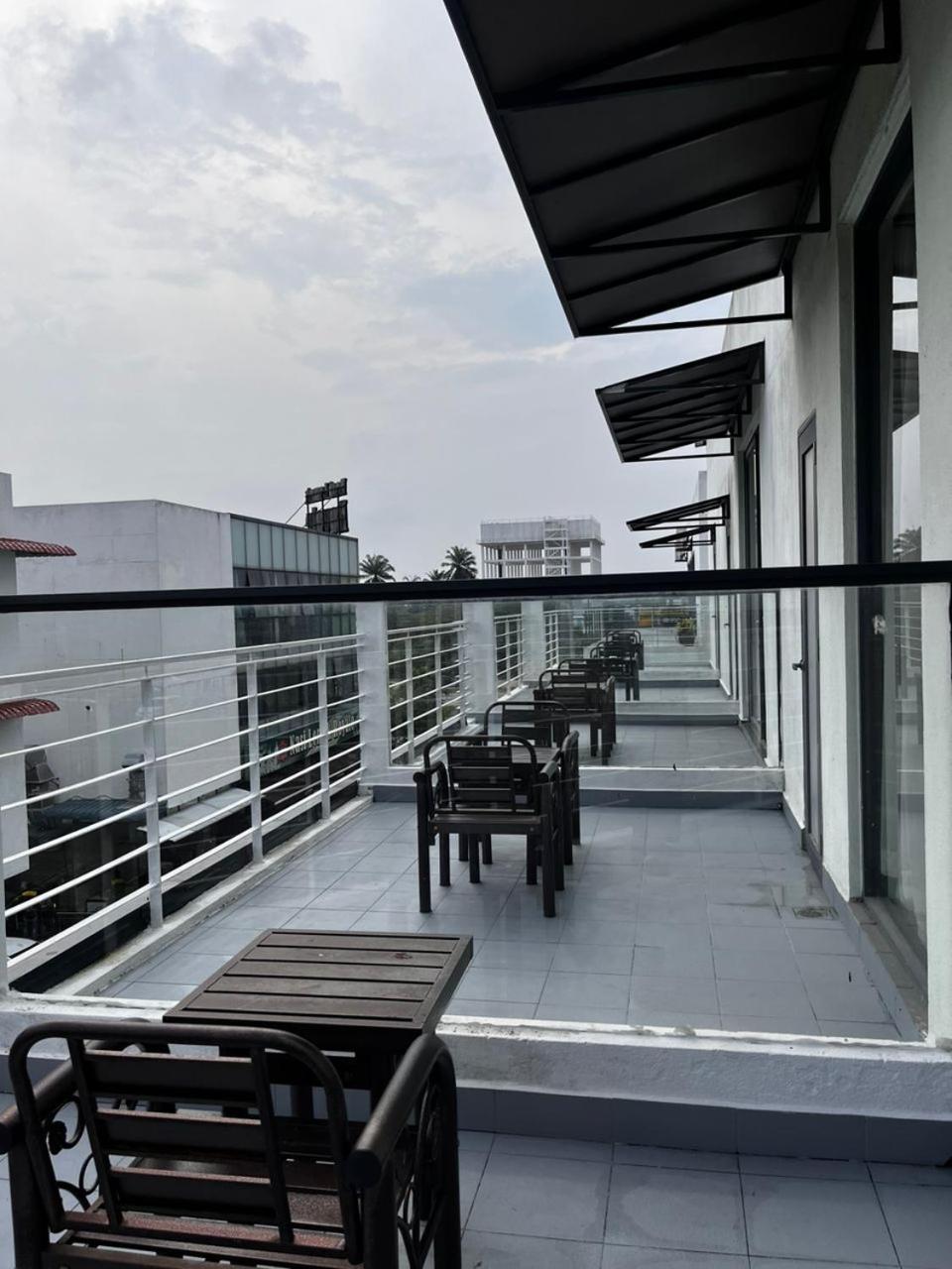 S8 Boutique Hotel Near Klia 1 & Klia 2 雪邦 外观 照片